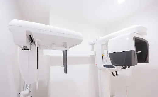 セファロ(矯正レントゲン)が院内にある