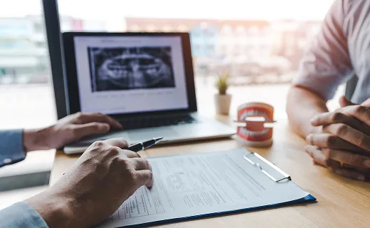 マウスピース矯正を過度に勧めてこないか